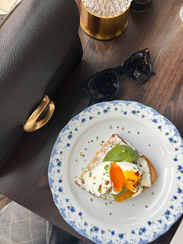 Brasserie Lavette Open Times