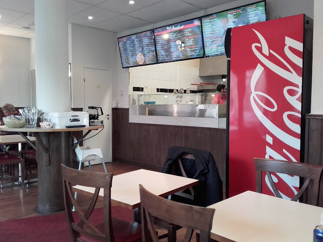 Pizzeria Amadeus - Gastronomi och hotellverksamhet