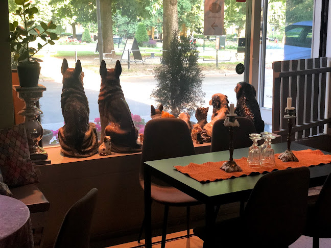 Opinii despre Himmelska hundar în Stockholm - Gastronomi och hotellverksamhet