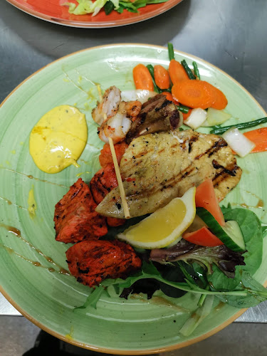 Chandani - Gastronomi och hotellverksamhet