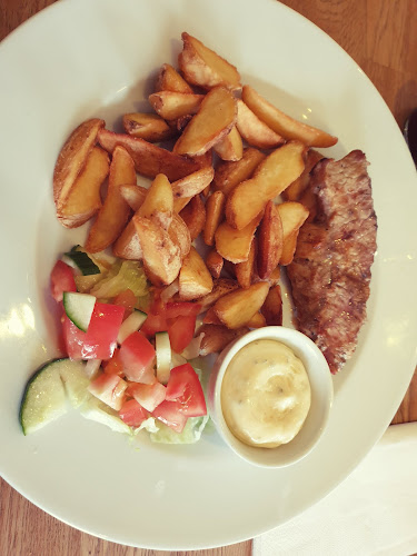 Opinii despre Pizza House AB în Simrishamn - Gastronomi och hotellverksamhet