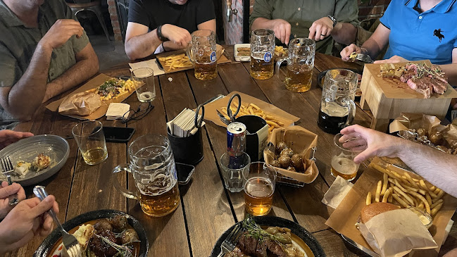 Opinii despre Stadskällaren Brewpub în Skellefteå - Gastronomi och hotellverksamhet