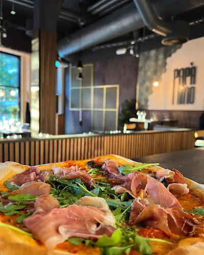 PapàPino - Gastronomi och hotellverksamhet