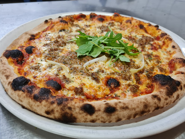 Opinii despre Kiviks Restaurang & Pizzeria în Kivik - Gastronomi och hotellverksamhet