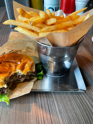 Comentarii opinii despre Brödernas