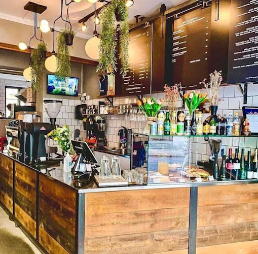 Cykelcafé Le Mond - Gastronomi och hotellverksamhet