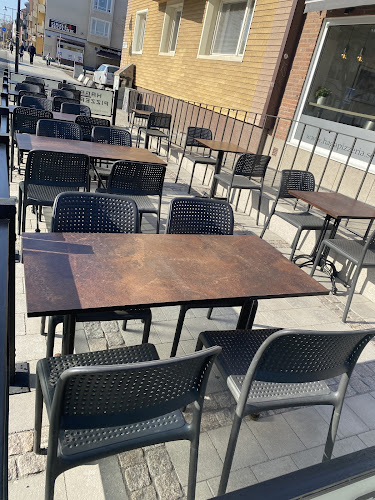 Opinii despre Haga Pizzeria în Borlänge - Gastronomi och hotellverksamhet