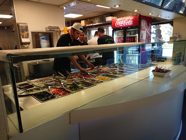 Hasses Gatukök Open Times