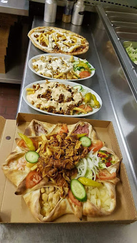 Hawaii Pizzeria - Gastronomi och hotellverksamhet