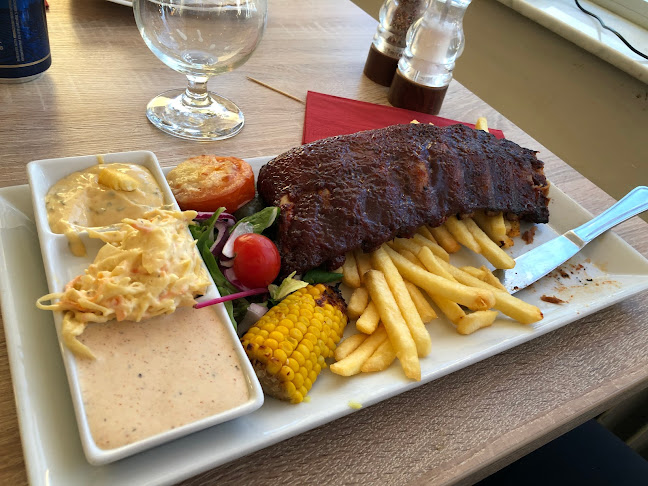 Opinii despre Bistro Serrano - Restaurang Mjölby în Mjölby - Gastronomi och hotellverksamhet