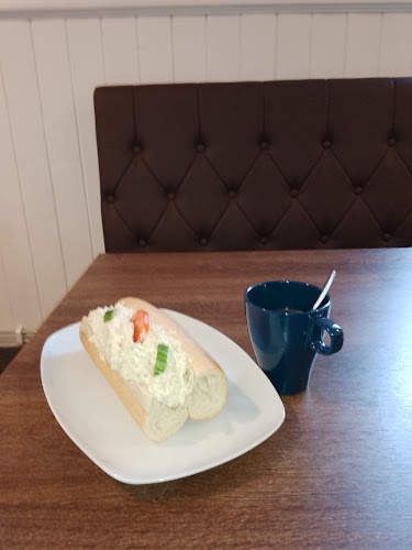 Café Elake Måns Phone number