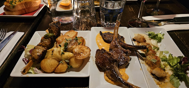 AQUI Tapas & Bar - Gastronomi och hotellverksamhet