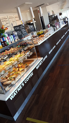 Wayne’s Coffee - Gastronomi och hotellverksamhet