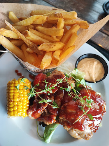 Restaurang Alcatraz - Gastronomi och hotellverksamhet