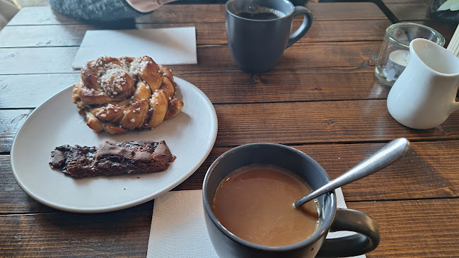 Opinii despre Guldkanten cafe och catering în Hjo - Gastronomi och hotellverksamhet