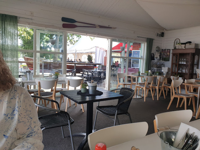Sundbyholms gästhamn - Restaurang & Café, Bååtsväg, 635 08 Eskilstuna