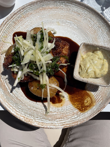 Plaza Restaurang & Bar - Gastronomi och hotellverksamhet