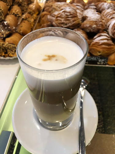 Comments and reviews of D'abramo