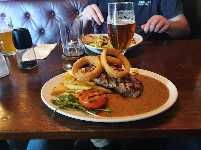 Comentarii opinii despre John Scott's Partille