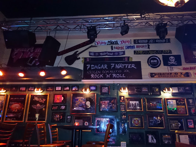 Harry B James - Gastronomi och hotellverksamhet