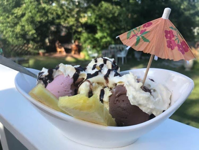 Opinii despre Glassbaren i Rönninge în Rönninge - Gastronomi och hotellverksamhet