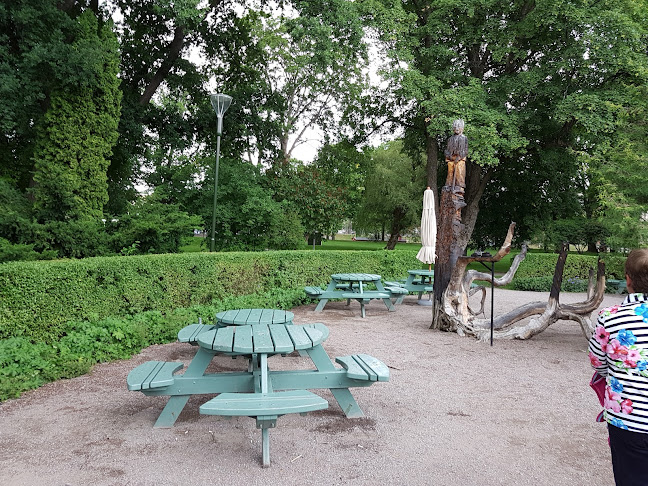 Tantens Gröna Parkcafé – Gula Villan