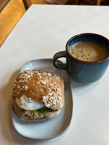 Comentarii opinii despre Delselius Konditori och Bageri