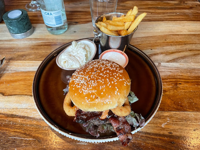 Bistro Bakgården - Gastronomi och hotellverksamhet