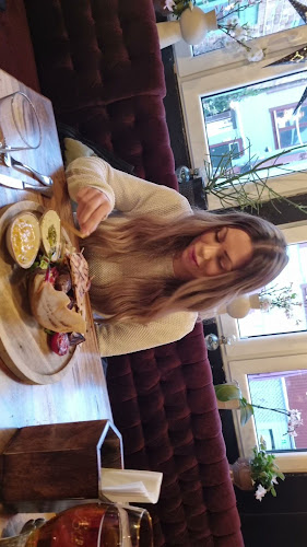 Opinii despre Bistro Bakgården în Ronneby - Gastronomi och hotellverksamhet