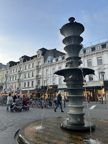 Gustav Adolf - Gastronomi och hotellverksamhet