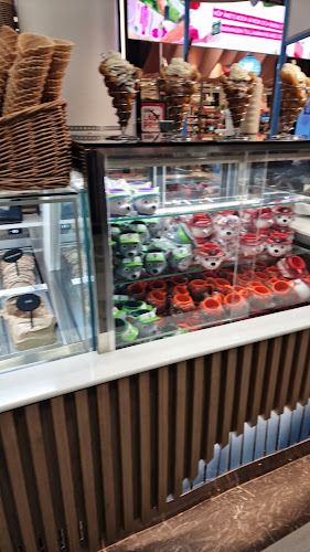 The Frozen Factory - Gastronomi och hotellverksamhet