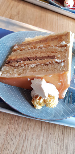 Comentarii opinii despre MR CAKE