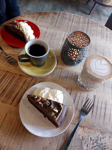 Kassett kaffe kök & bar - Gastronomi och hotellverksamhet