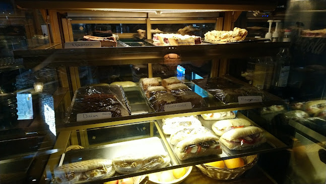 Comments and reviews of Café Berlin