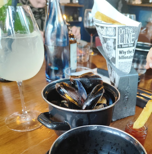 Robert Macfies väg, 459 33 Ljungskile