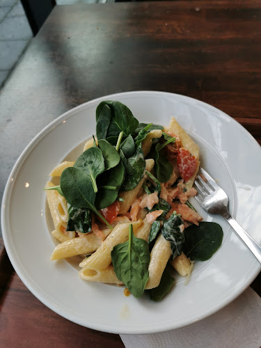 Comments and reviews of Bredbar Kök & Deli