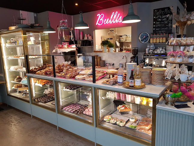 Reviews of Bullis på öster (Bullvivans Konditori) in Örebro - Gastronomi och hotellverksamhet