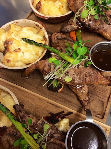 The Grill - Gastronomi och hotellverksamhet