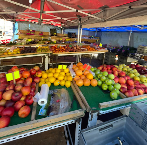 Opinii despre Grönt&Frukt în Enköping - Gastronomi och hotellverksamhet