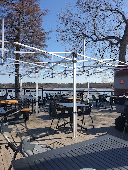 Sundbyholms Gästhamn - restaurang & café