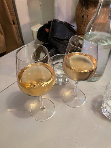 Opinii despre Julie Vinbar în Malmö - Gastronomi och hotellverksamhet