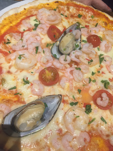 La Rossa (fd LaPizza Laröd ) - Gastronomi och hotellverksamhet