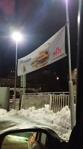 Max Burgers Phone number