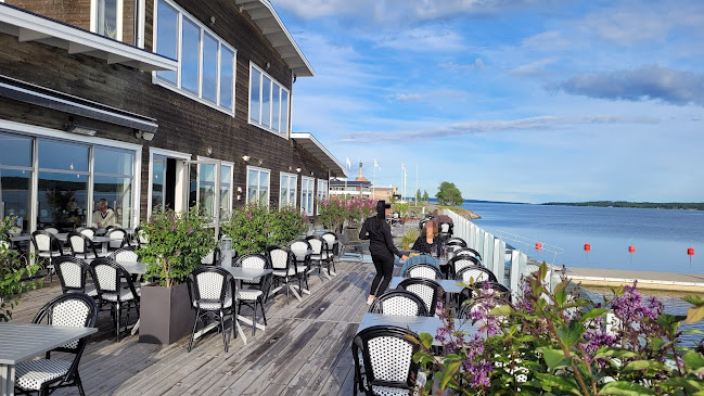 Comments and reviews of Strandpiren