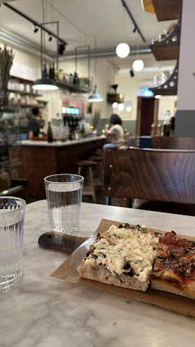 THE ITALIAN COUSINS - Gastronomi och hotellverksamhet