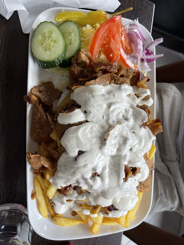 Hawaii Pizzeria - Gastronomi och hotellverksamhet