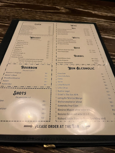 Opinii despre Pub Nessie în Helsingborg - Gastronomi och hotellverksamhet