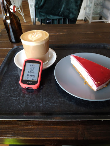 Guldkanten cafe och catering - Gastronomi och hotellverksamhet