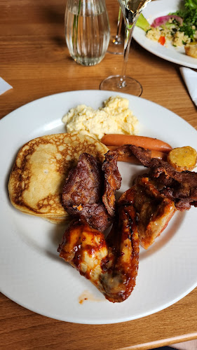 Elfviks Gårdsbistro - Gastronomi och hotellverksamhet