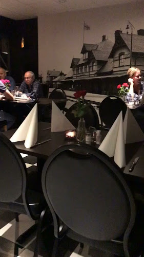 Järnvägs Restaurang & Pub - Gastronomi och hotellverksamhet